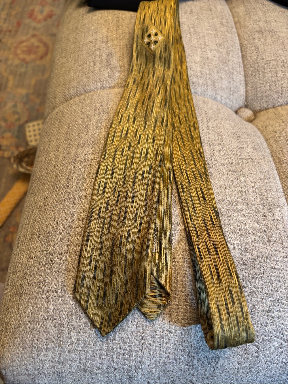 Vintage Smoothie Gold Patterned Men's Tie